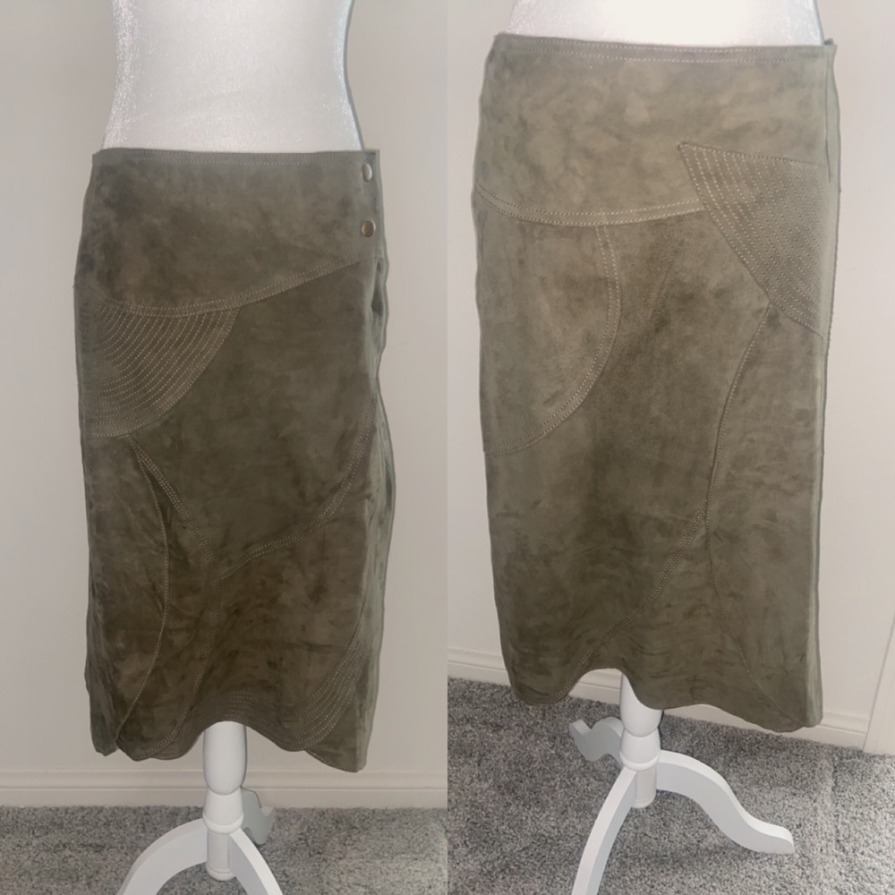 Suede olive skirt